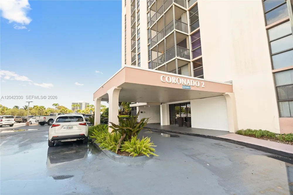 20301 W Country Club Dr, Aventura, FL 33180