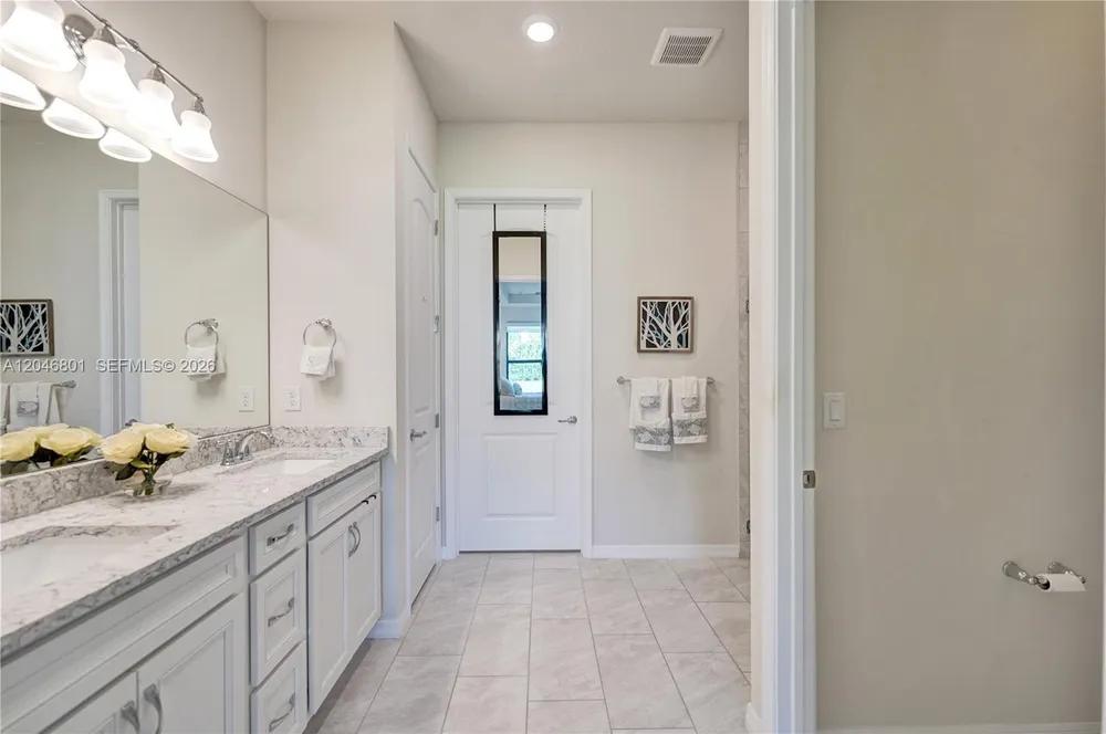 21982 CANADENSIS CIR, Boca Raton, FL 33428