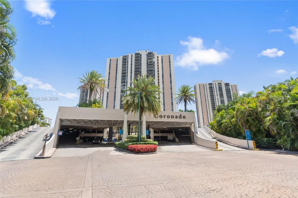 20301 W Country Club Dr, Aventura, FL 33180