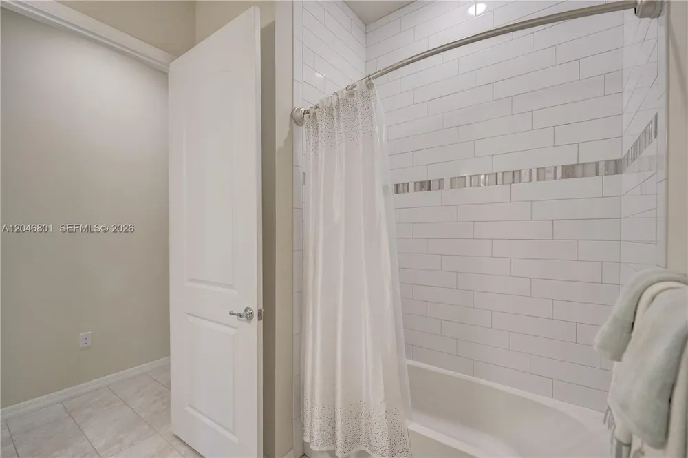 21982 CANADENSIS CIR, Boca Raton, FL 33428