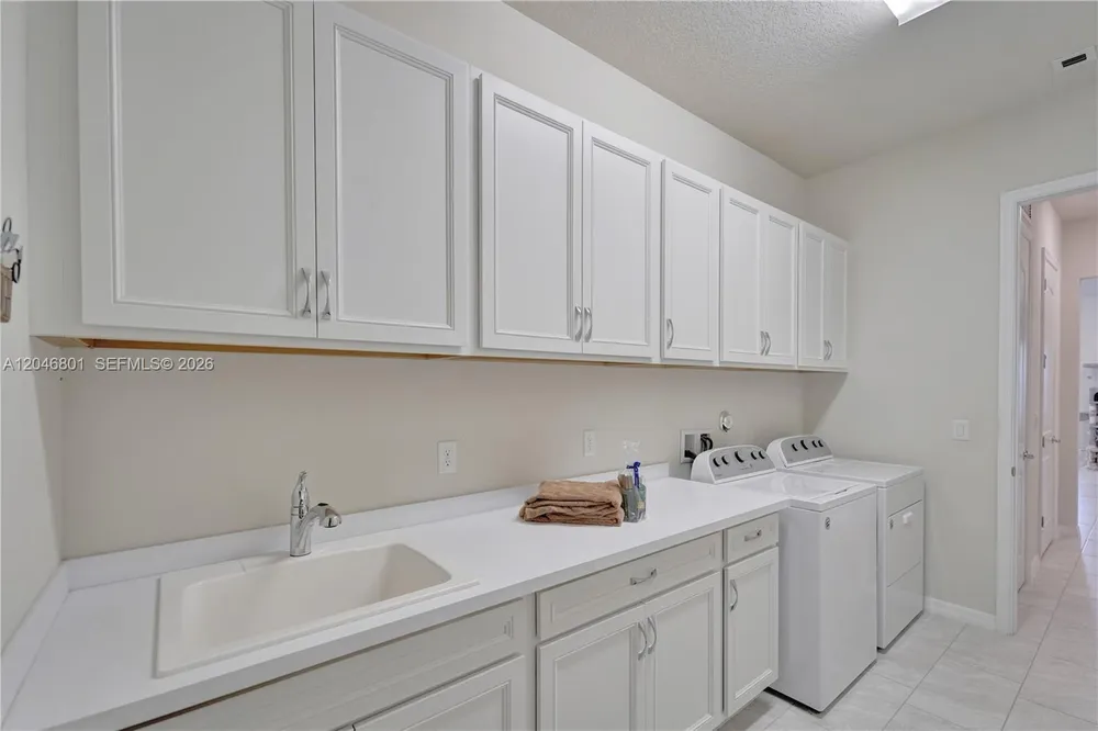21982 CANADENSIS CIR, Boca Raton, FL 33428