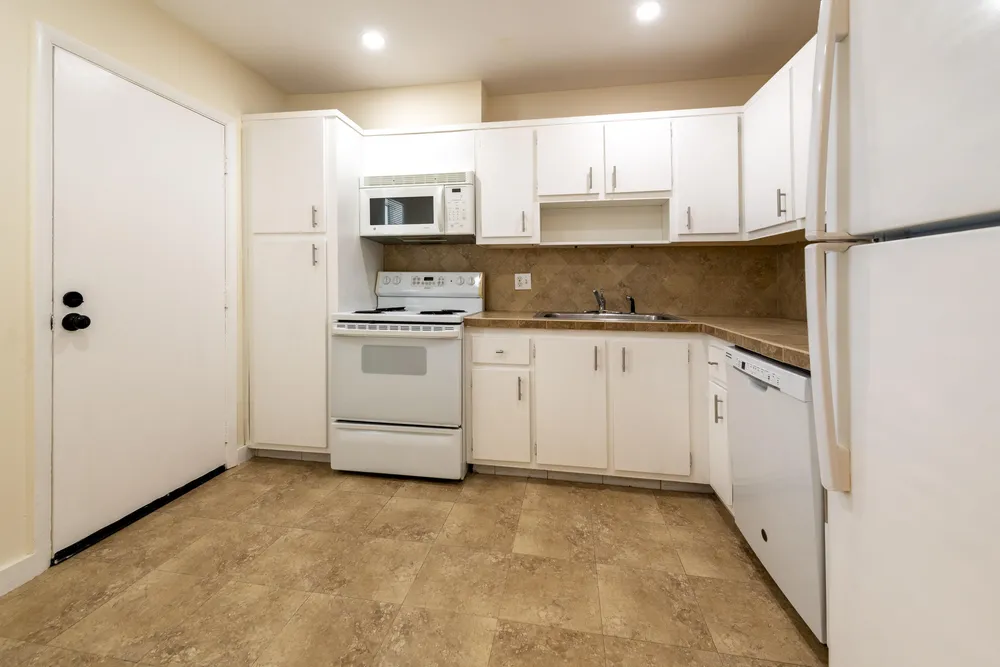6061 N Falls Cir Dr, Lauderhill, FL 33319