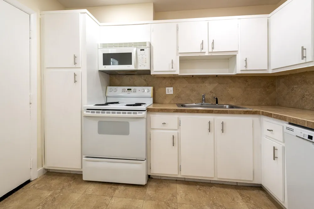 6061 N Falls Cir Dr, Lauderhill, FL 33319