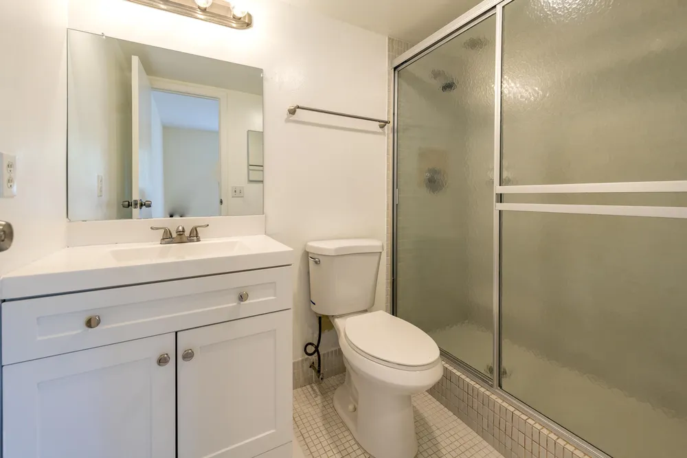 6061 N Falls Cir Dr, Lauderhill, FL 33319