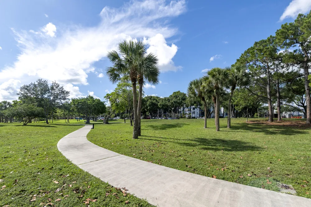 6061 N Falls Cir Dr, Lauderhill, FL 33319