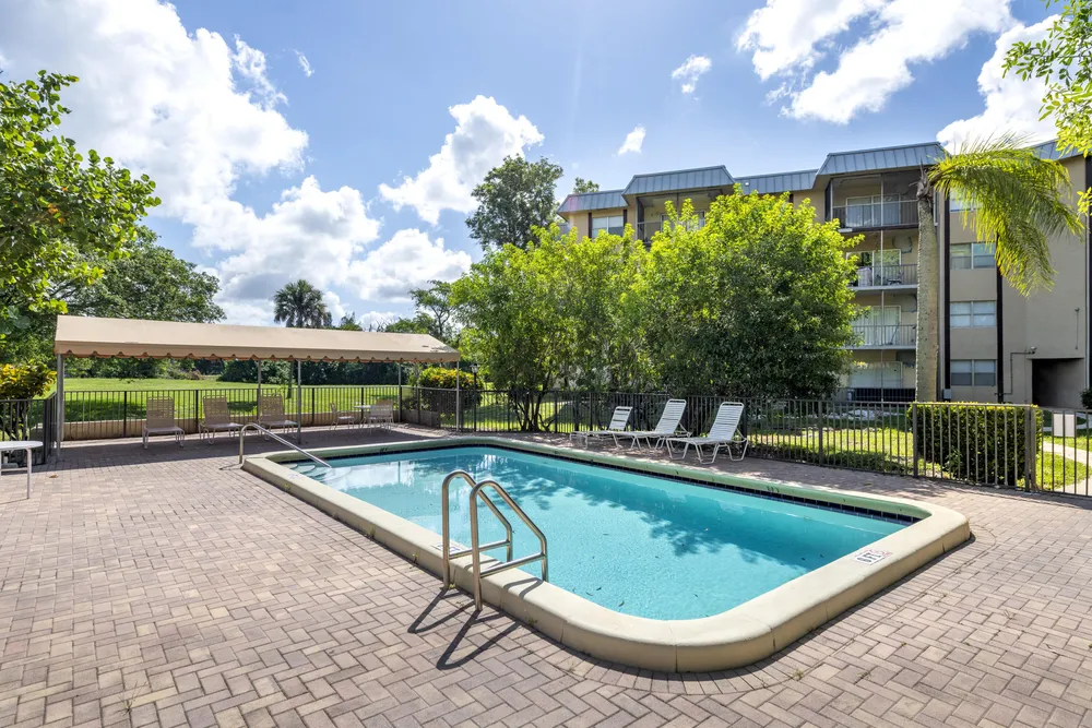 6061 N Falls Cir Dr, Lauderhill, FL 33319