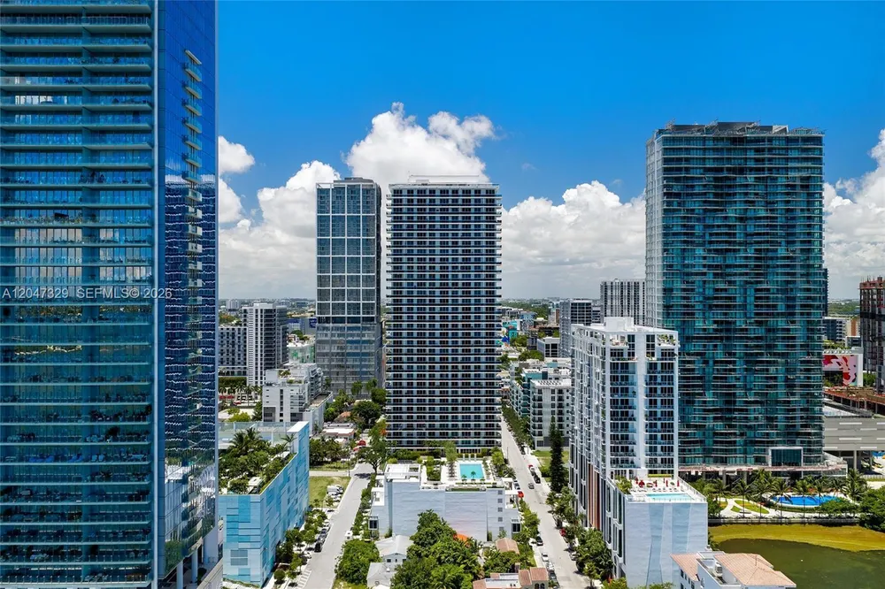 33137, FL
