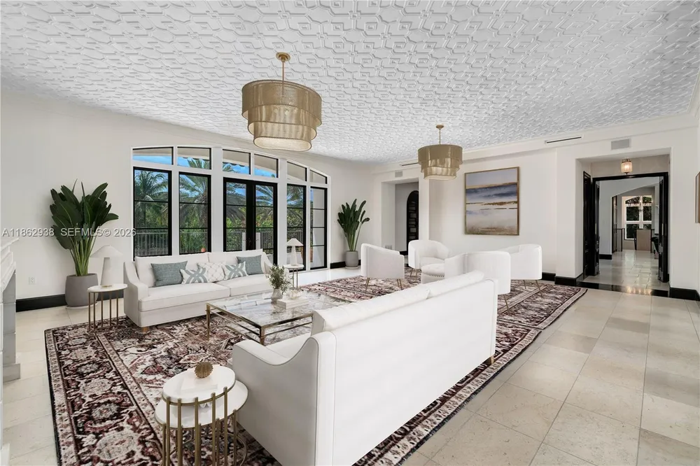 3305 S Moorings Way, Miami, FL 33133