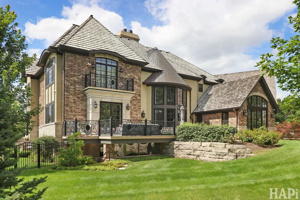 18 ENCLAVE COURT, South Barrington, IL 60010