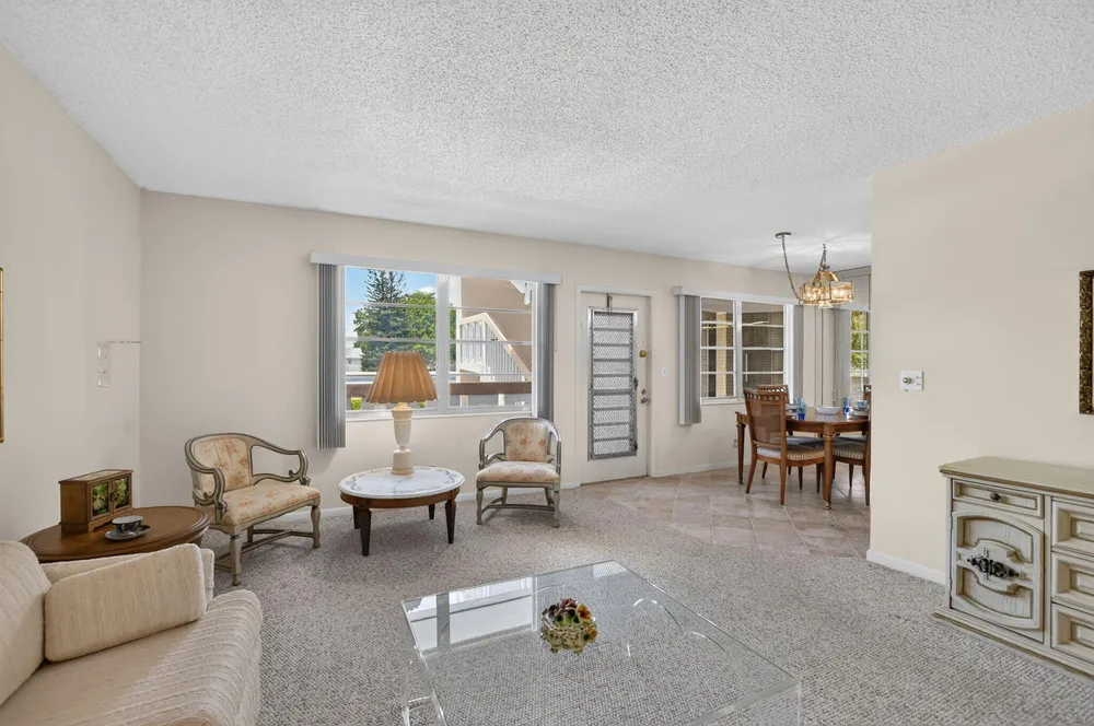 Ventnor Crescent, Deerfield Beach, FL 33442