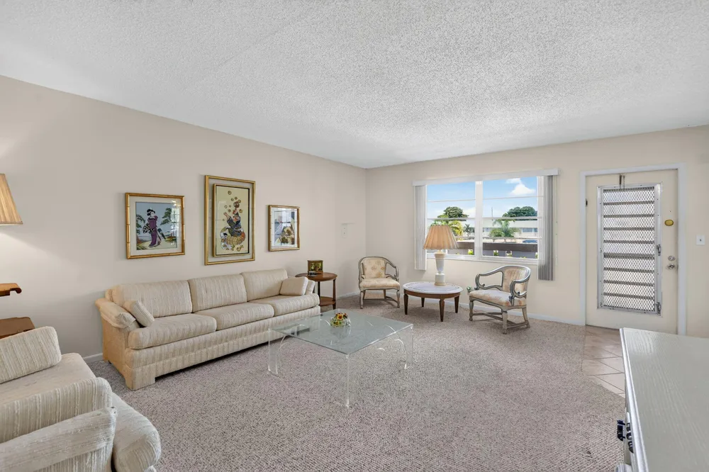 Ventnor Crescent, Deerfield Beach, FL 33442
