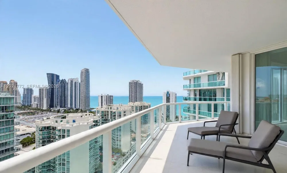 16500 Collins Ave, Sunny Isles Beach, FL 33160