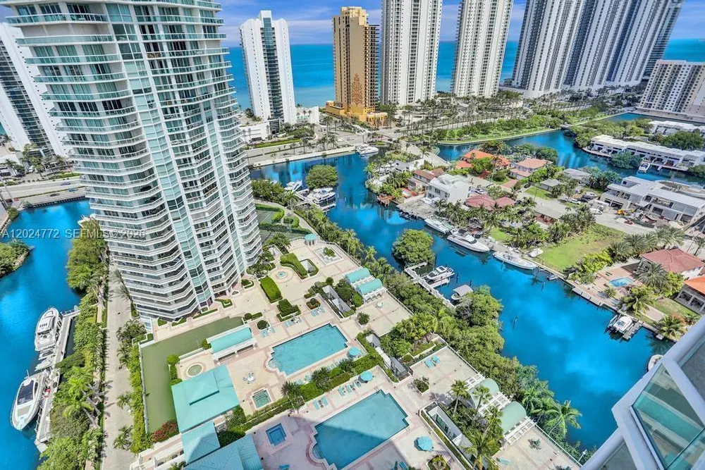 16500 Collins Ave, Sunny Isles Beach, FL 33160