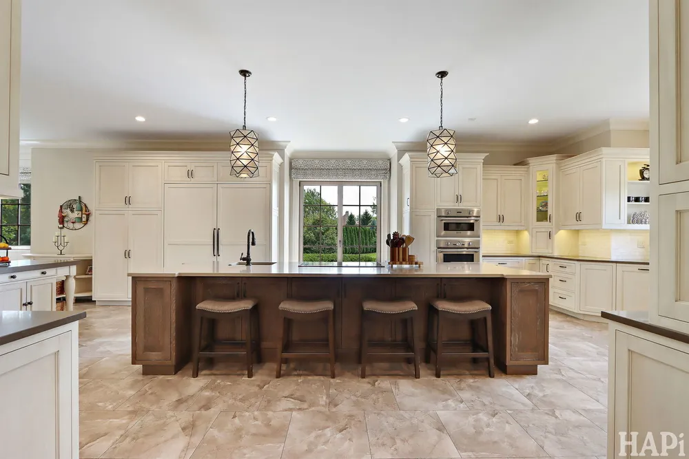 18 ENCLAVE COURT, South Barrington, IL 60010