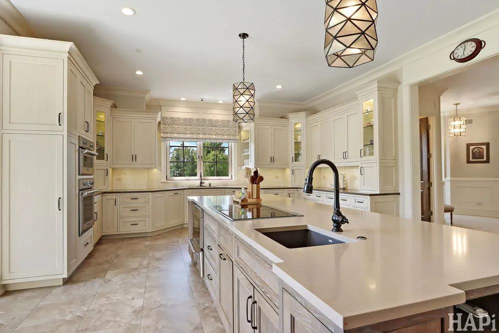 18 ENCLAVE COURT, South Barrington, IL 60010