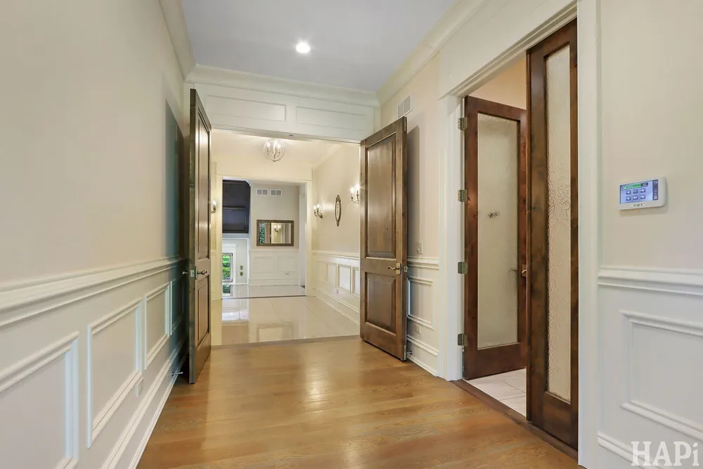 18 ENCLAVE COURT, South Barrington, IL 60010