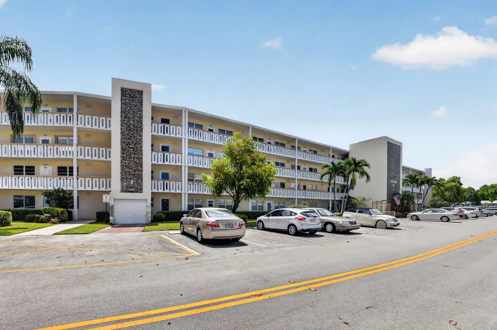 Ventnor Crescent, Deerfield Beach, FL 33442