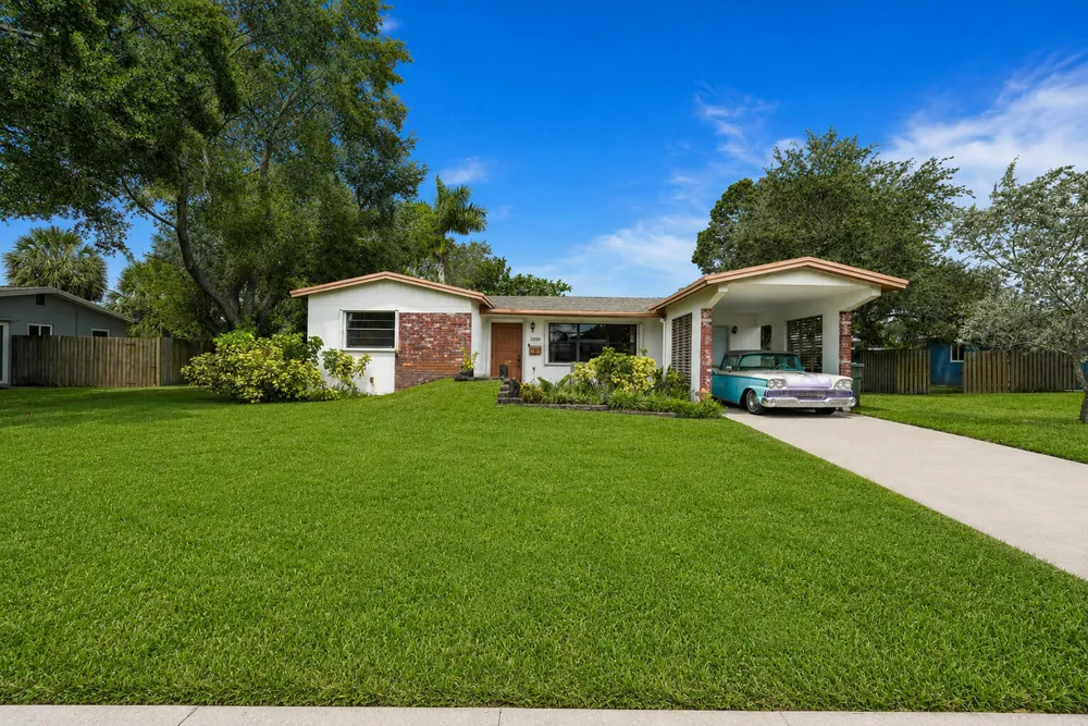 3358 SW 16th Ct, Fort Lauderdale, FL 33312