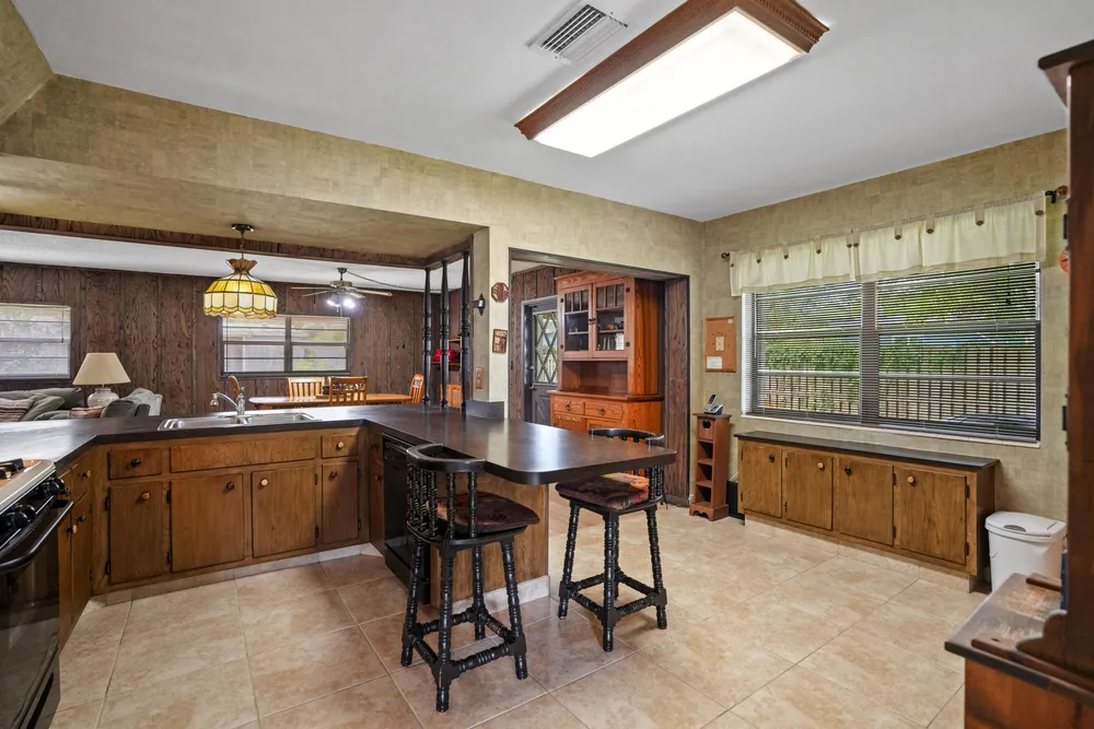 3358 SW 16th Ct, Fort Lauderdale, FL 33312