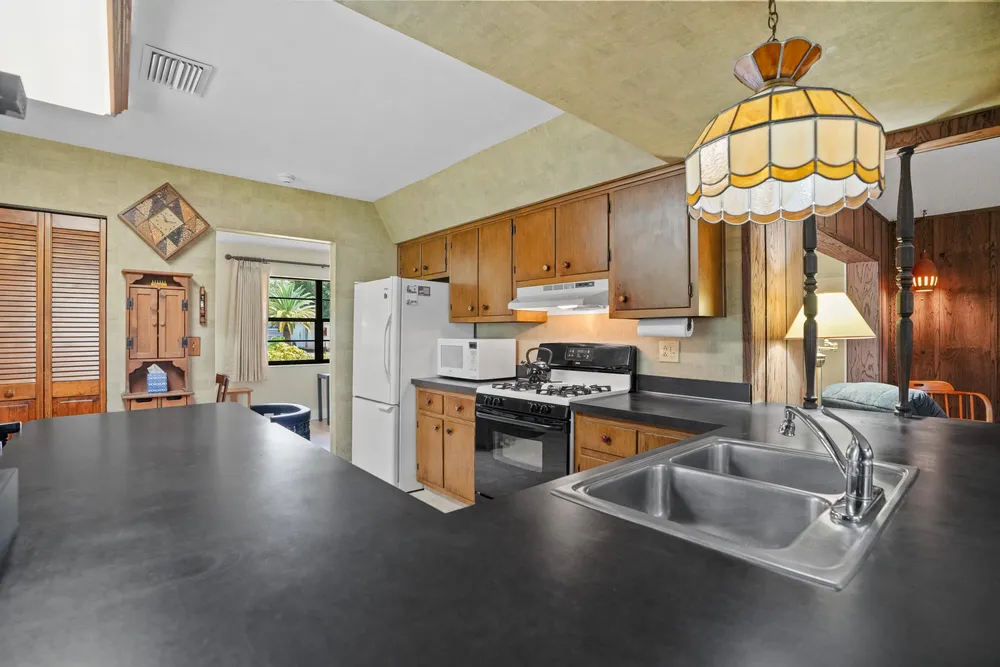 3358 SW 16th Ct, Fort Lauderdale, FL 33312