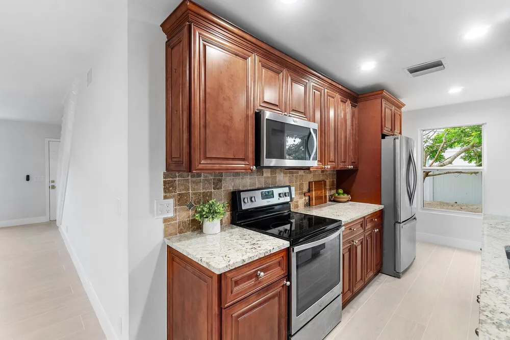 5119 Oak Hill Rd, Delray Beach, FL 33484