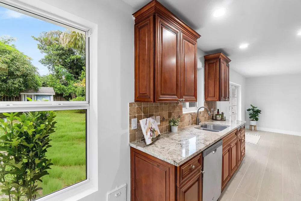 5119 Oak Hill Rd, Delray Beach, FL 33484