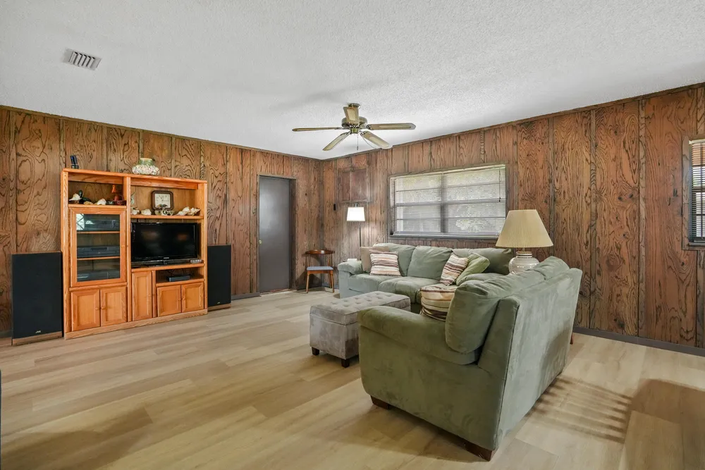 3358 SW 16th Ct, Fort Lauderdale, FL 33312