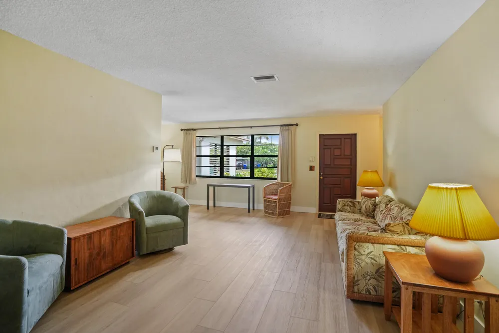 3358 SW 16th Ct, Fort Lauderdale, FL 33312