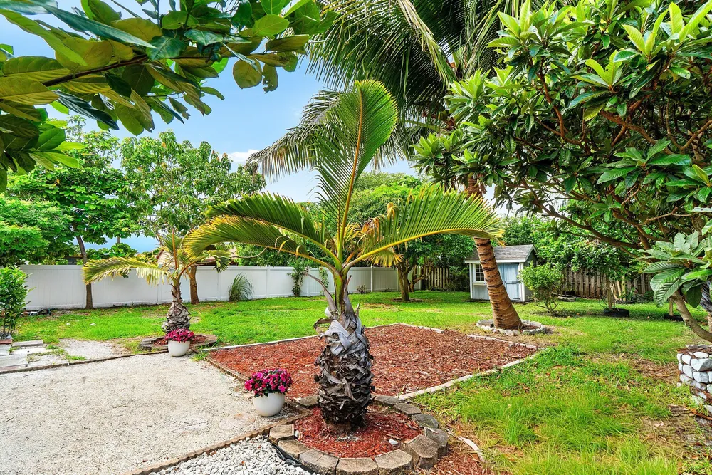 5119 Oak Hill Rd, Delray Beach, FL 33484