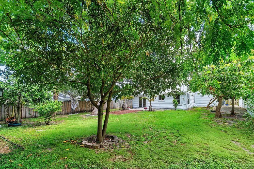 5119 Oak Hill Rd, Delray Beach, FL 33484