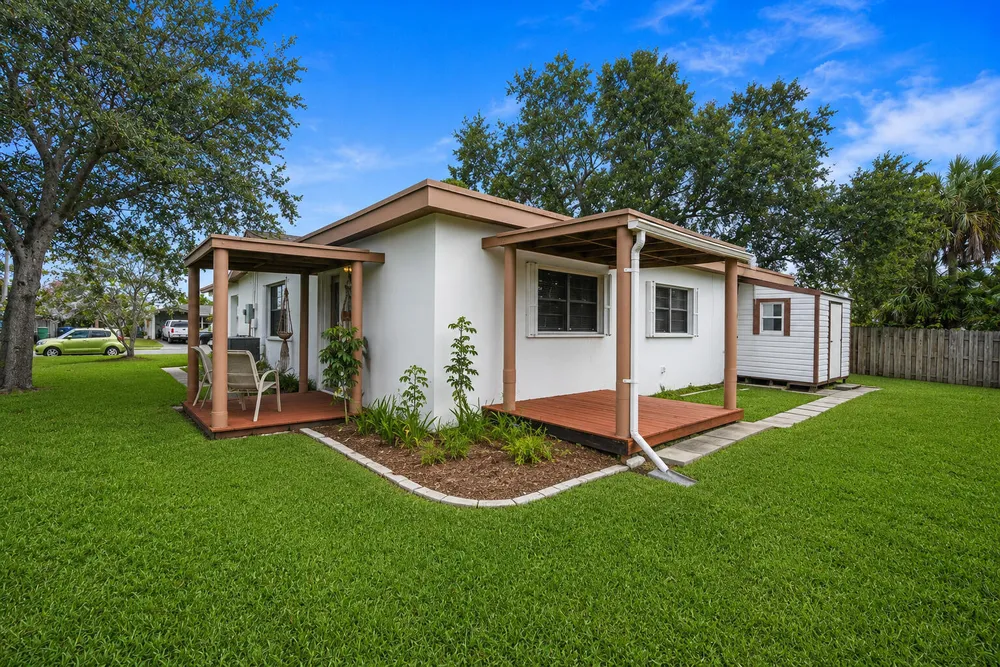 3358 SW 16th Ct, Fort Lauderdale, FL 33312