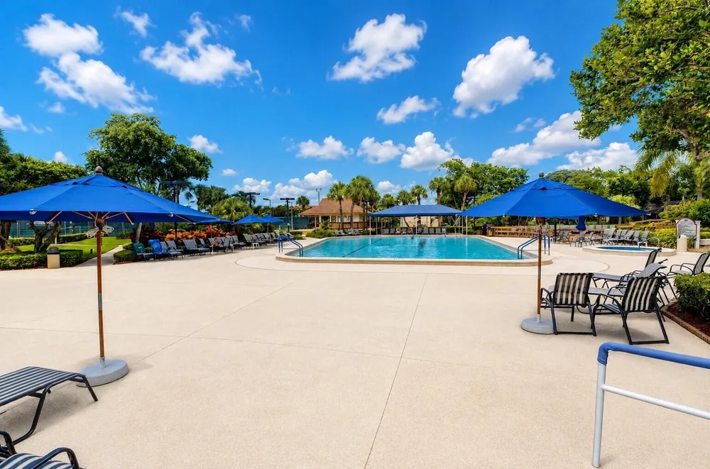10039 53rd Way S, Boynton Beach, FL 33437