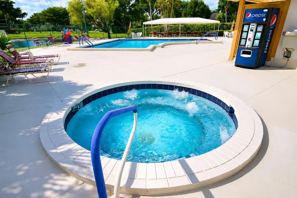10039 53rd Way S, Boynton Beach, FL 33437