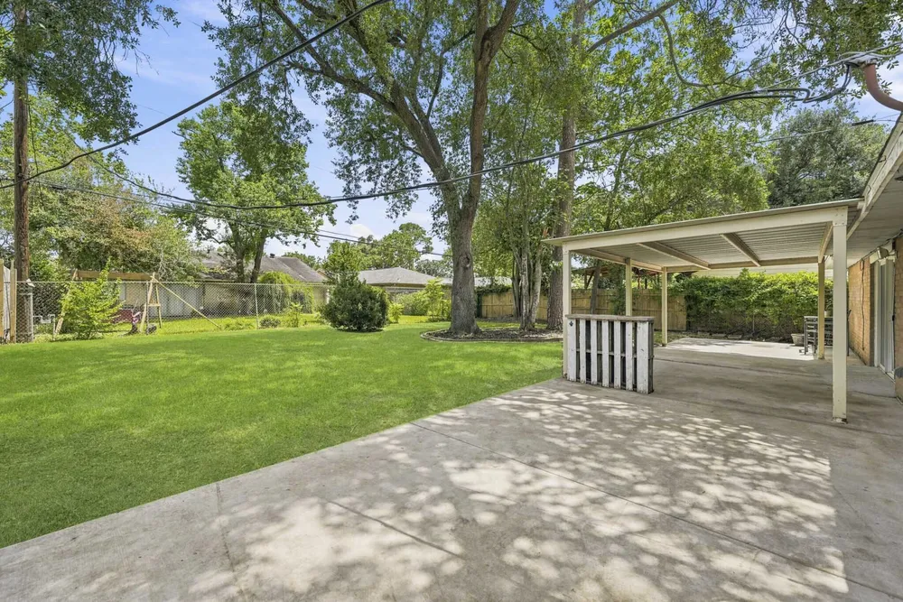 Vicki John Dr, Houston, TX 77096
