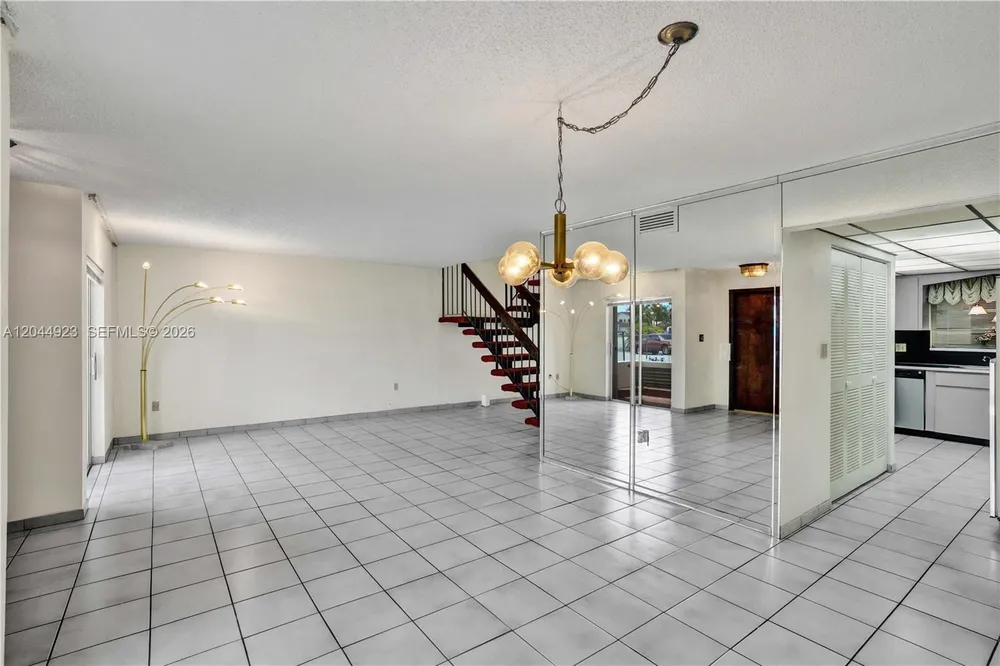 1050 SW 123rd Ave, Miami, FL 33184