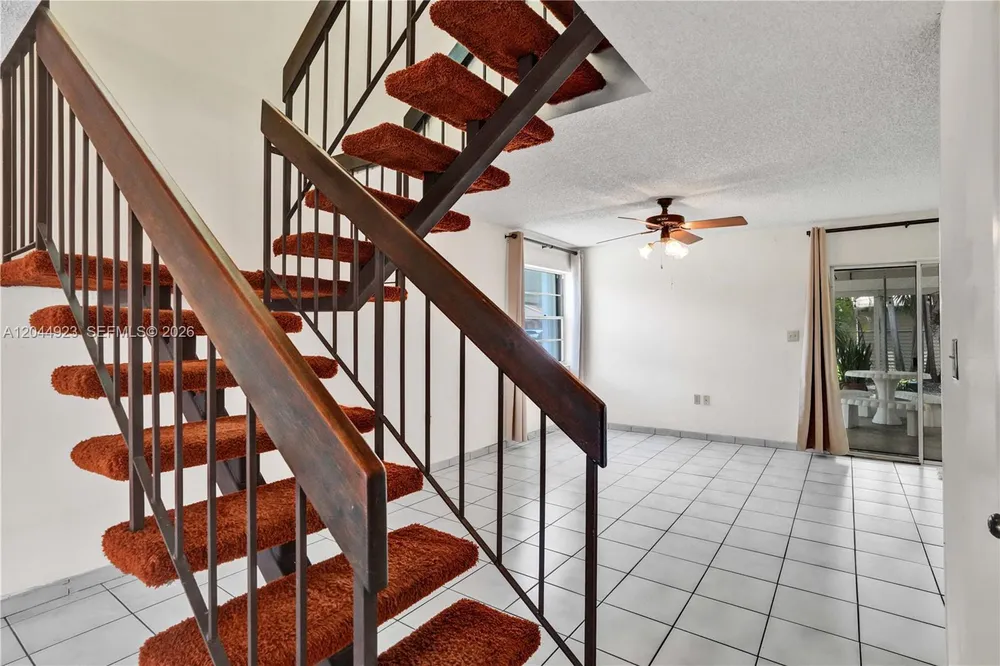 1050 SW 123rd Ave, Miami, FL 33184