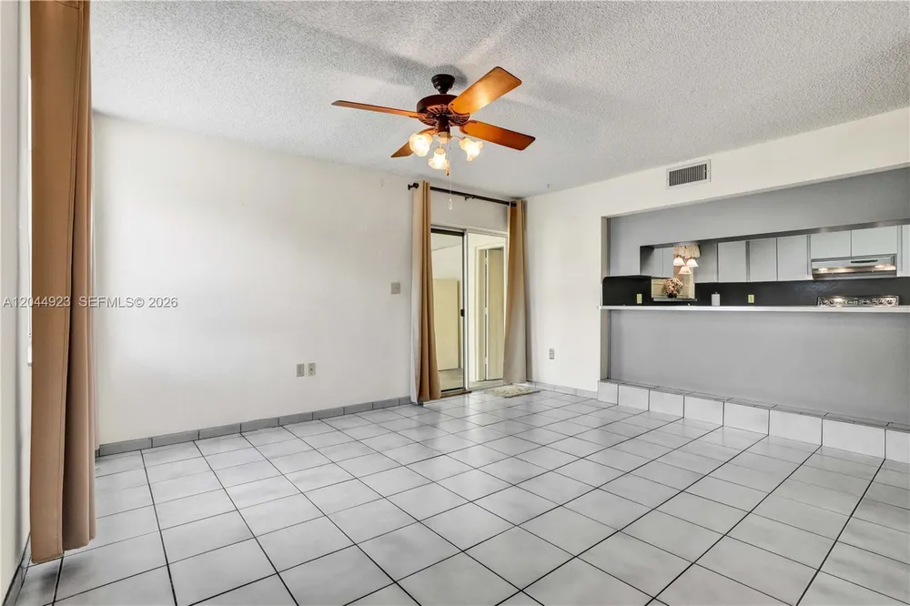 1050 SW 123rd Ave, Miami, FL 33184