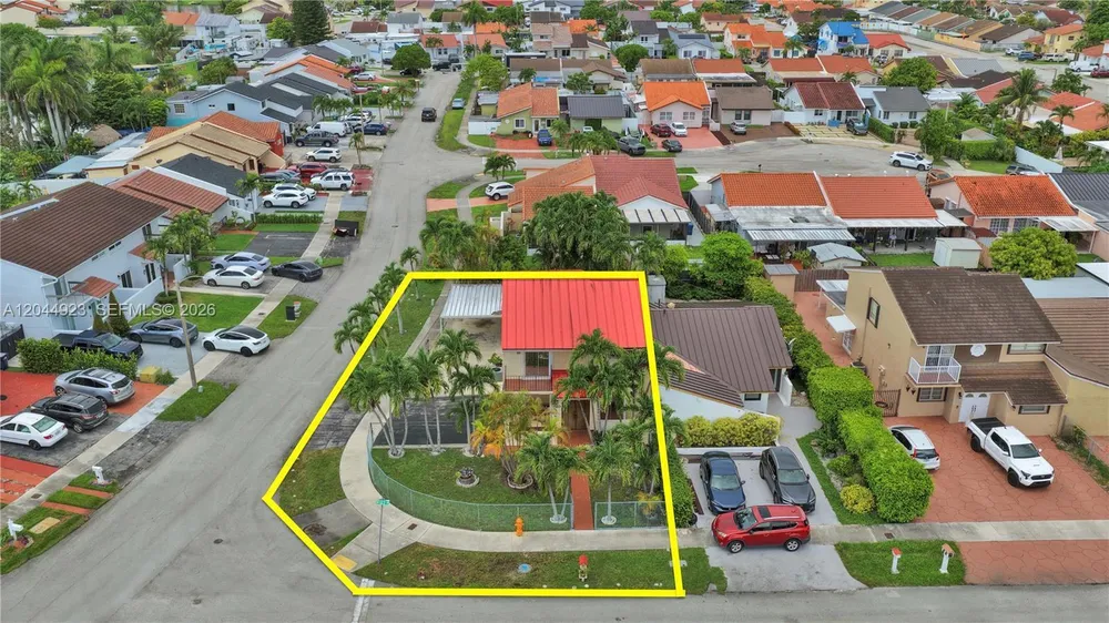 1050 SW 123rd Ave, Miami, FL 33184