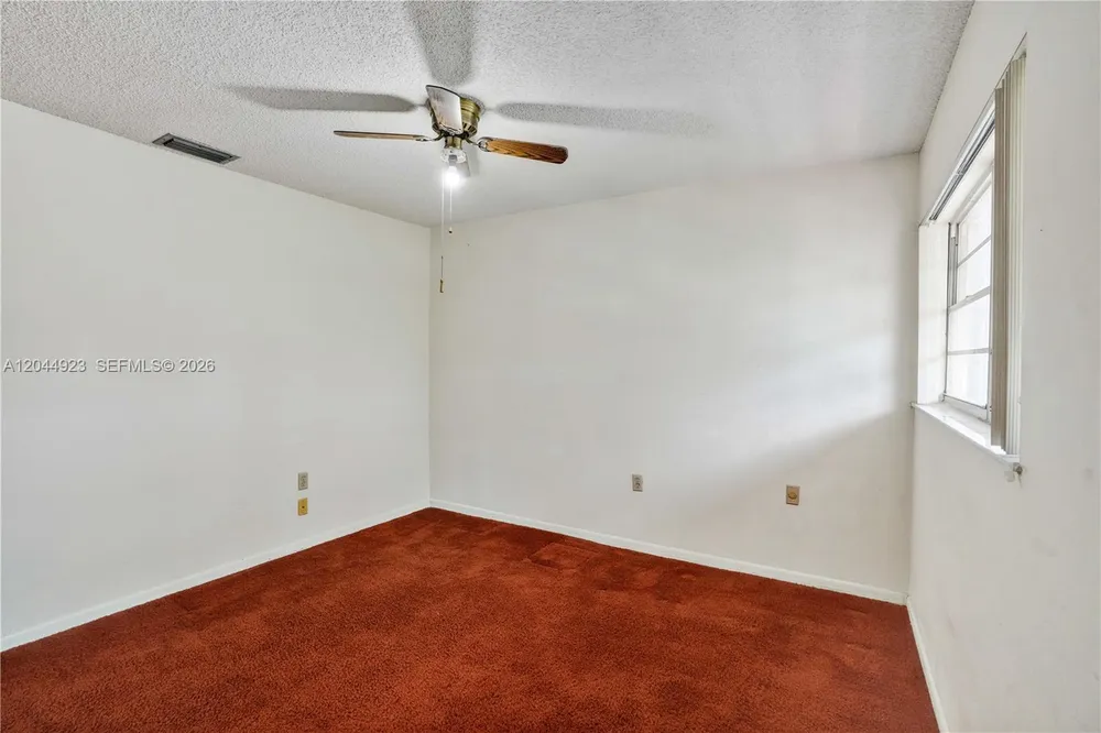 1050 SW 123rd Ave, Miami, FL 33184