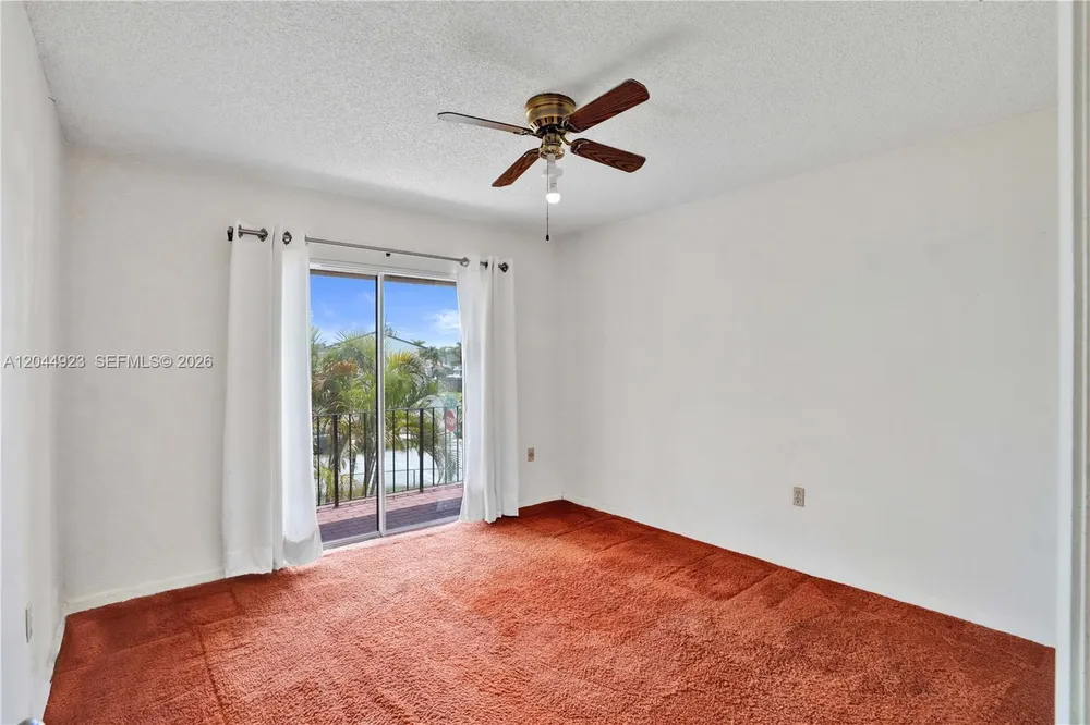 1050 SW 123rd Ave, Miami, FL 33184