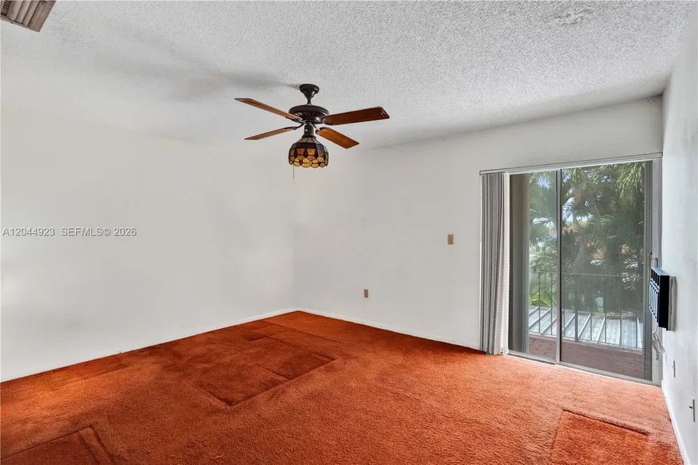 1050 SW 123rd Ave, Miami, FL 33184