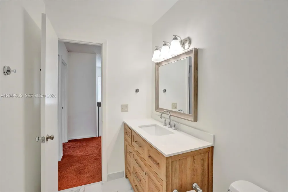 1050 SW 123rd Ave, Miami, FL 33184