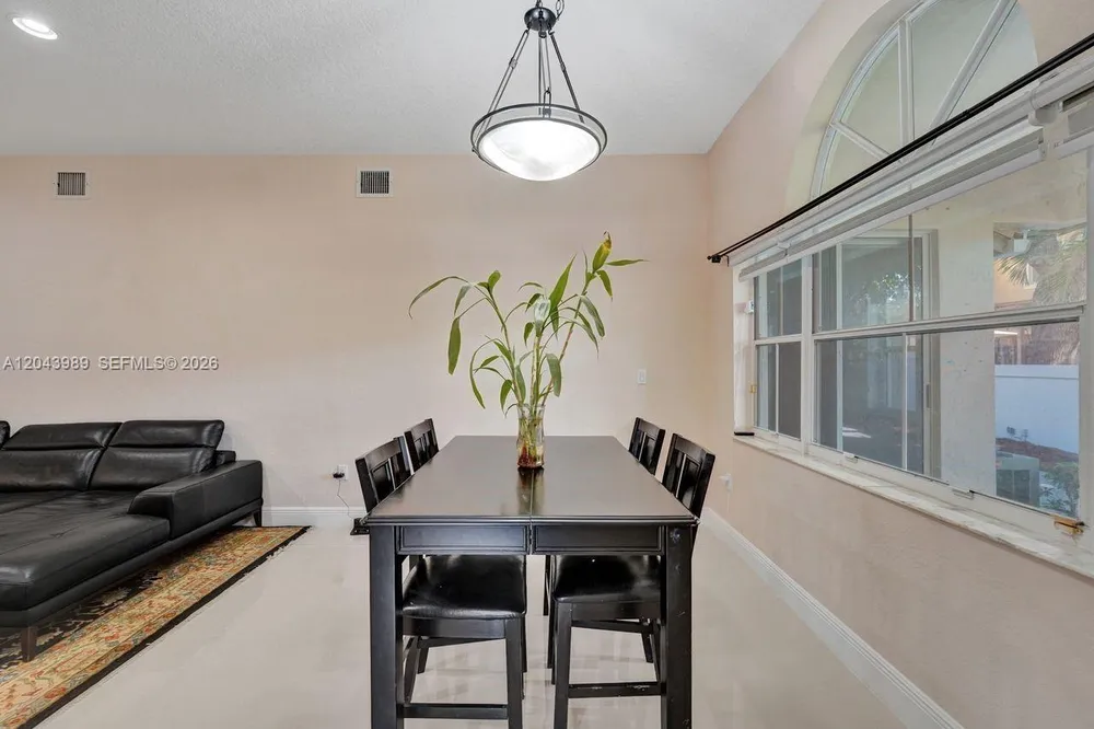 14003 N Cypress Cove Cir, Davie, FL 33325