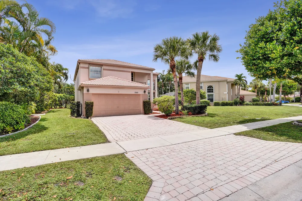 7553 Sally Lyn Ln, Lake Worth Beach, FL 33467