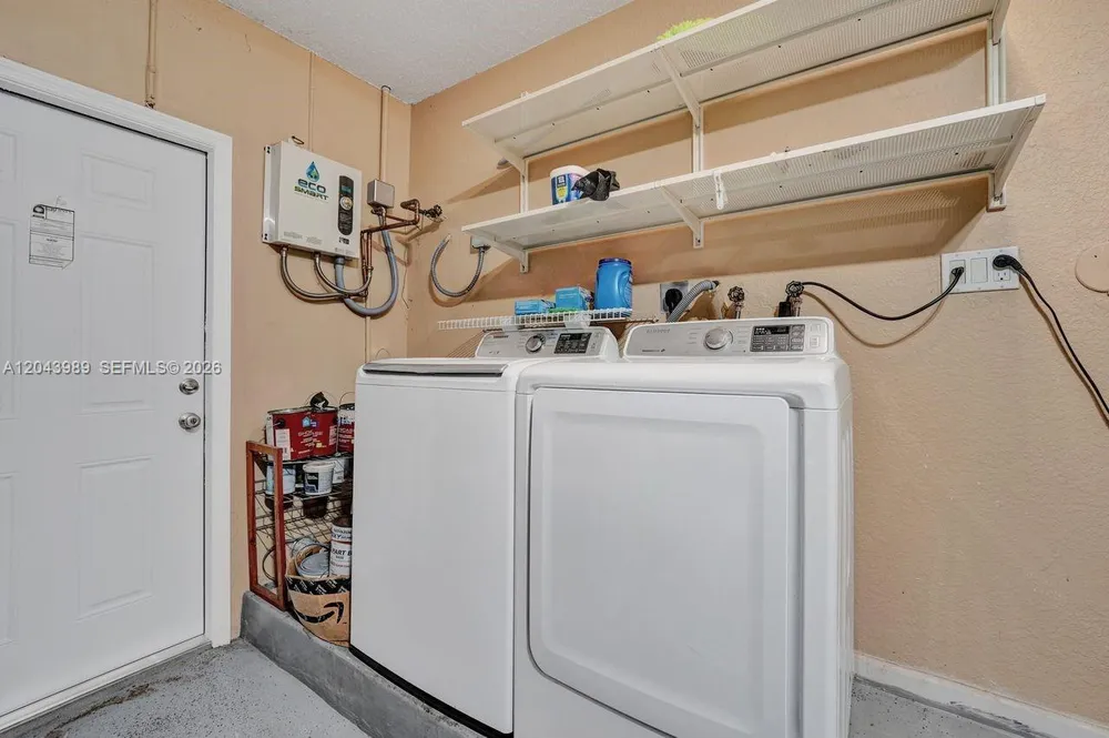 14003 N Cypress Cove Cir, Davie, FL 33325