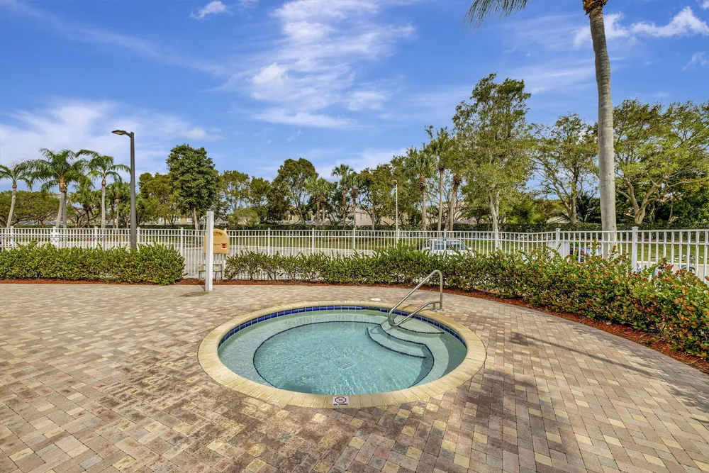 7553 Sally Lyn Ln, Lake Worth Beach, FL 33467