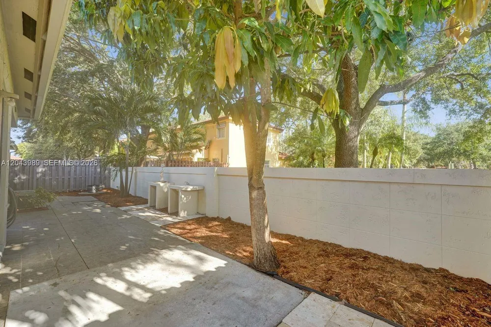 14003 N Cypress Cove Cir, Davie, FL 33325
