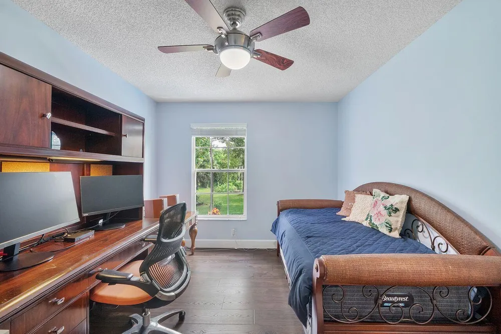 3904 Sanctuary Dr, Coral Springs, FL 33065