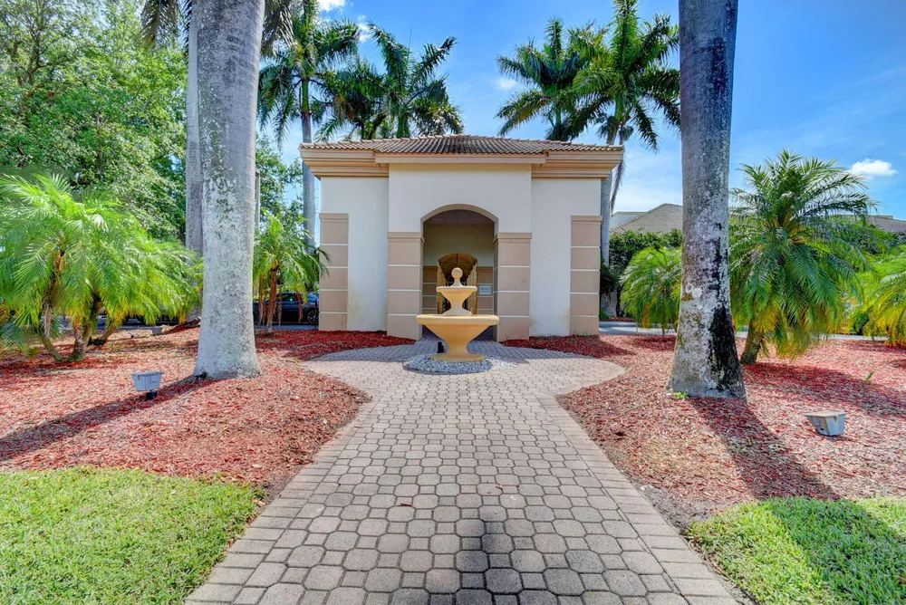 6405 Sand Hills Circle, Lake Worth Beach, FL 33463