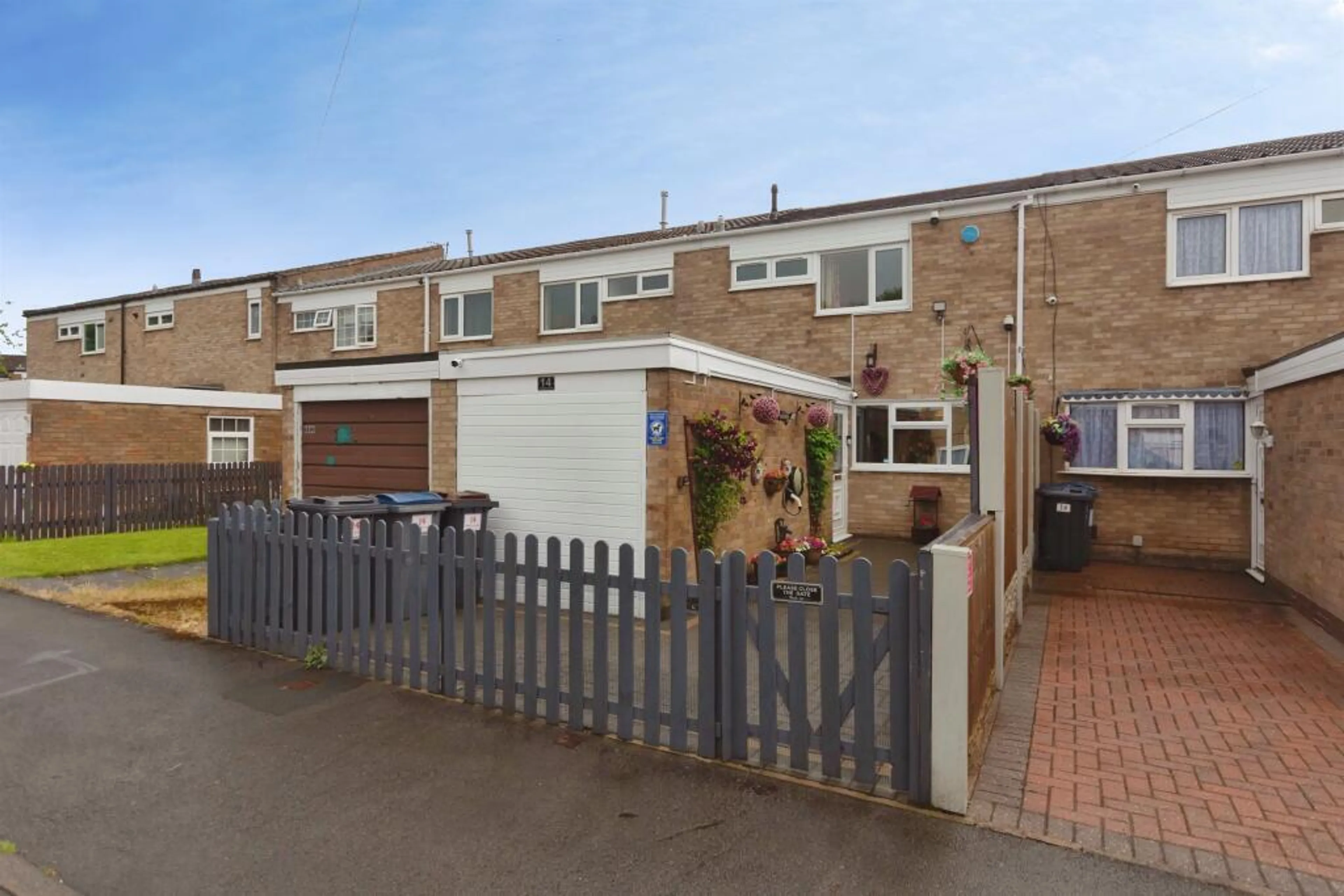 Property photo 0